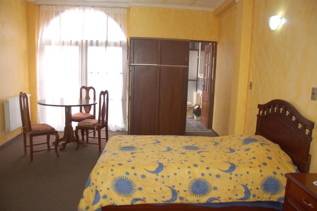 Hostal Tukos La Casa Real Potosi Bagian luar foto