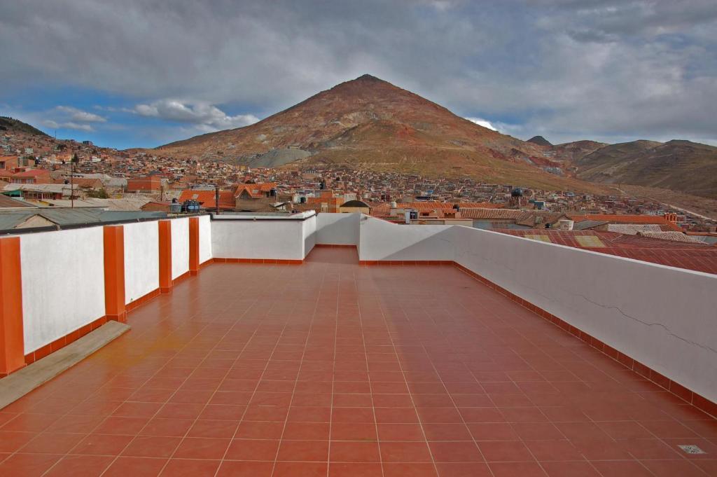 Hostal Tukos La Casa Real Potosi Bagian luar foto
