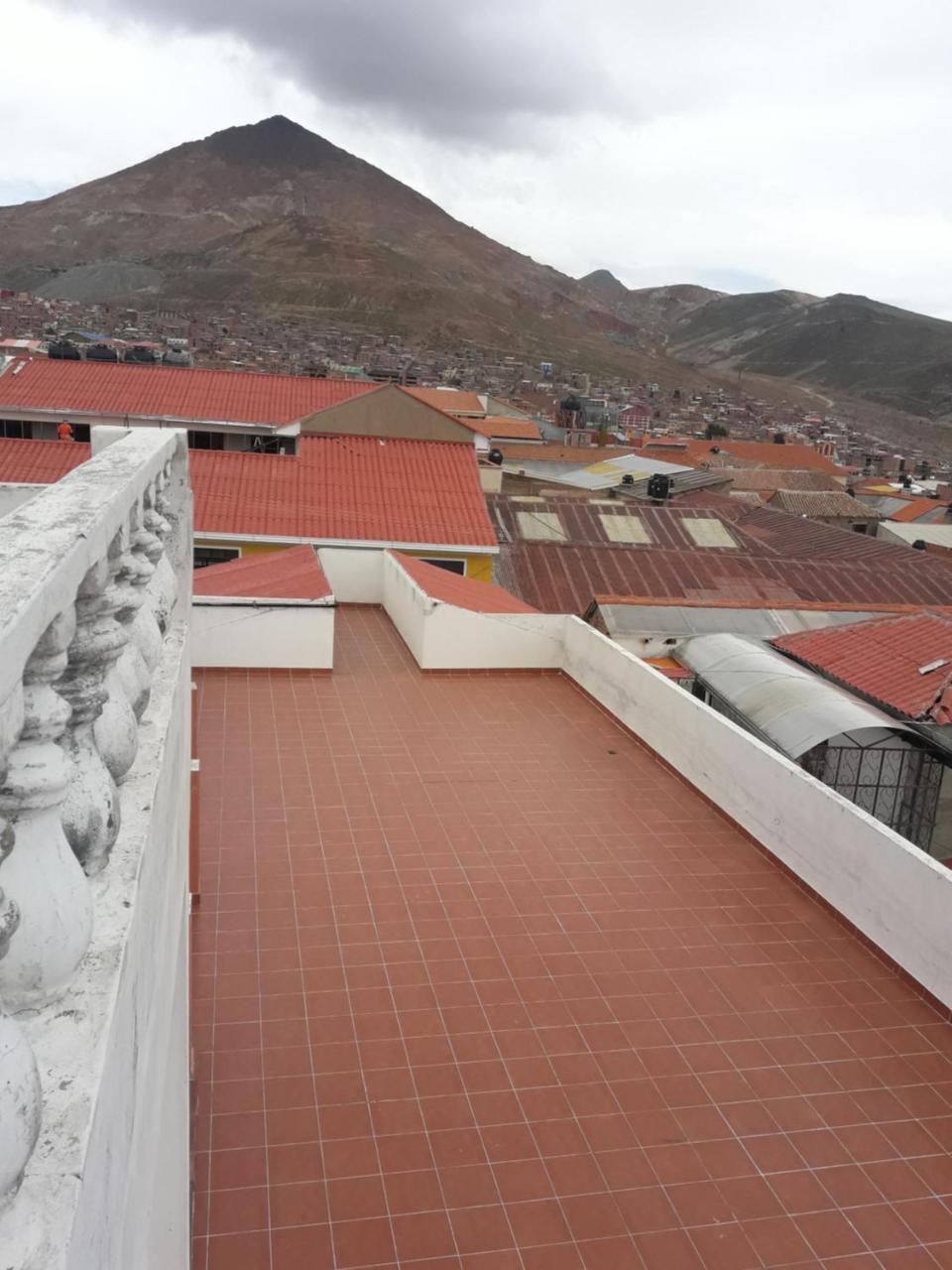 Hostal Tukos La Casa Real Potosi Bagian luar foto