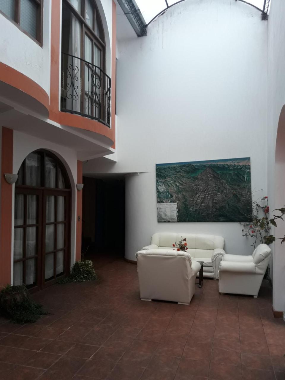 Hostal Tukos La Casa Real Potosi Bagian luar foto