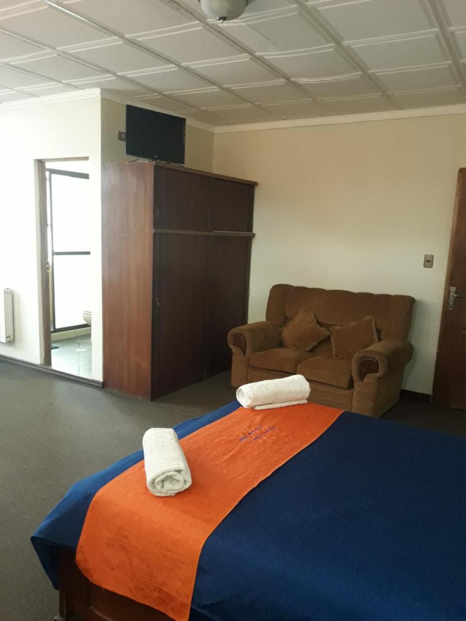 Hostal Tukos La Casa Real Potosi Bagian luar foto